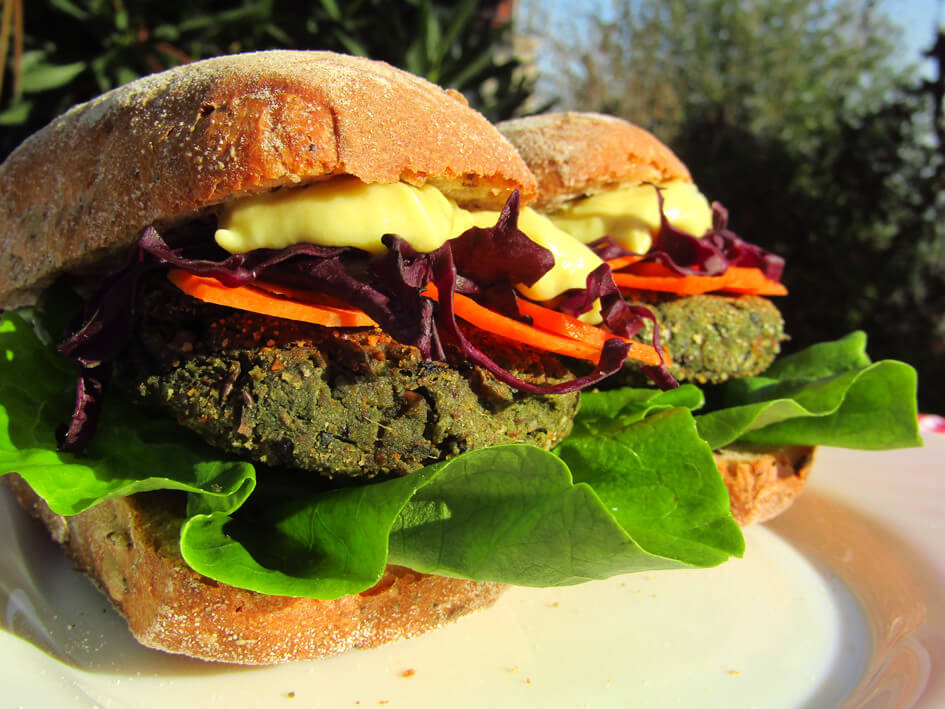 zelfgemaakte-algenburger-met-wassabi-mayo